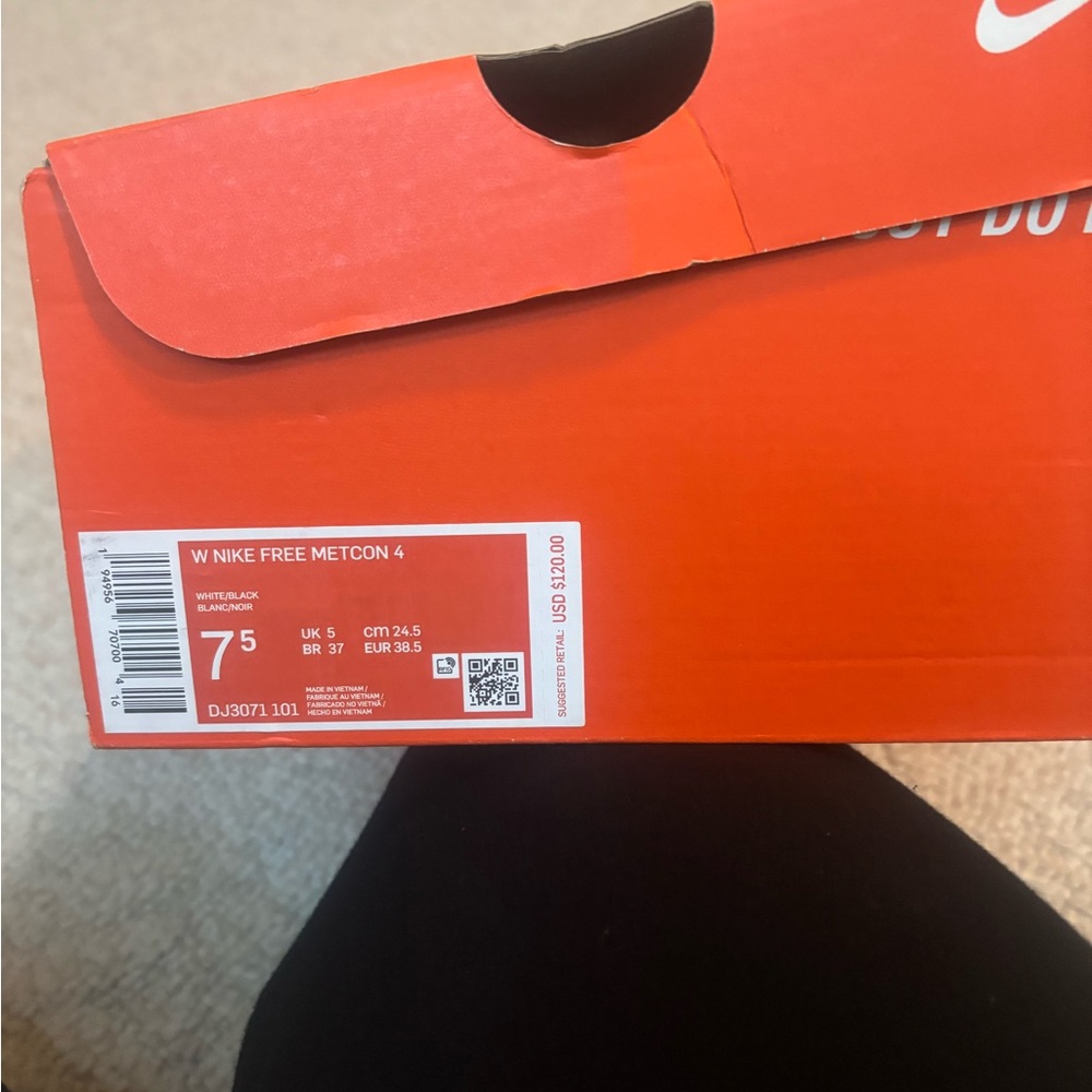 Nike Free Metcon 4 Women's Shoes - black , grey & white